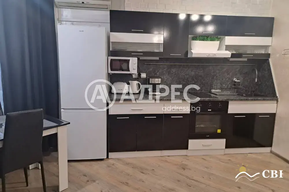 Apartment, 2-room, 55 m², in Burgas. Photo 9 of 11. Burgas, Black Sea, Bulgaria. Cheap Beach Holiday.