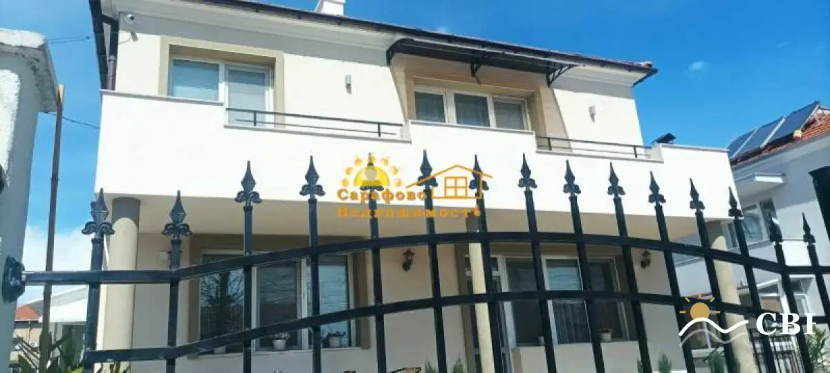 House, 1-room, 120 m², in Sarafovo. Photo 1 of 15. Sarafovo, Black Sea, Bulgaria. Cheap Beach Holiday.