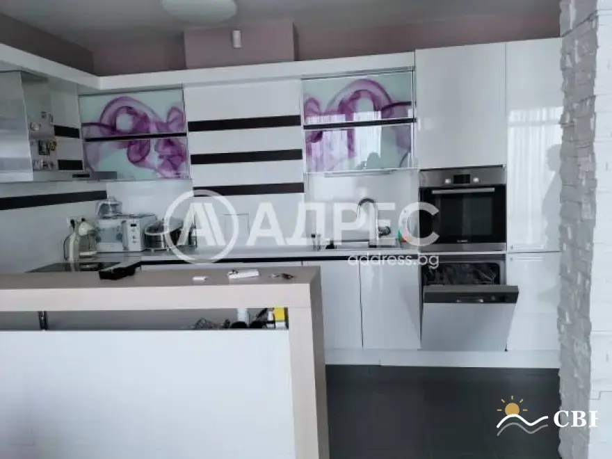 Apartment, 1-room, 250 m², in Burgas. Photo 6 of 15. Burgas, Black Sea, Bulgaria. Cheap Beach Holiday.