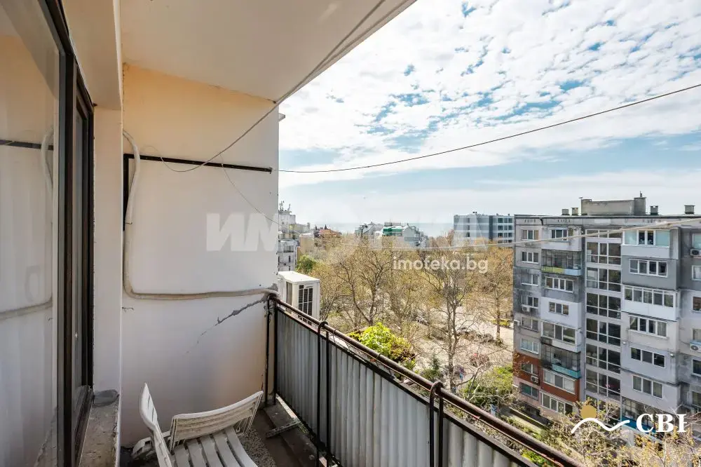 Apartment, 3-room, 70 m², in Varna. Photo 6 of 12. Varna, Black Sea, Bulgaria. Cheap Beach Holiday.