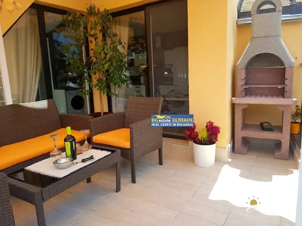 Apartment, 1-room, 75 m², in Pomorie. Photo 4 of 7. Pomorie, Black Sea, Bulgaria. Cheap Beach Holiday.