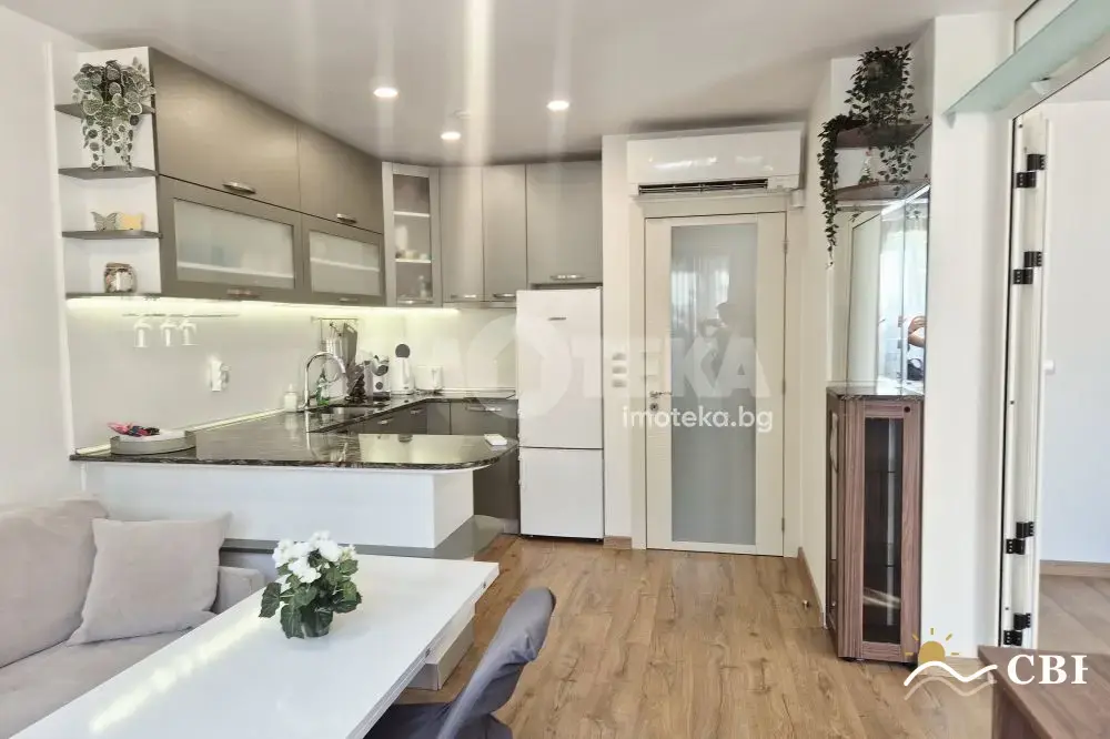 Apartment, 3-room, 80 m², in Varna. Photo 5 of 13. Varna, Black Sea, Bulgaria. Cheap Beach Holiday.