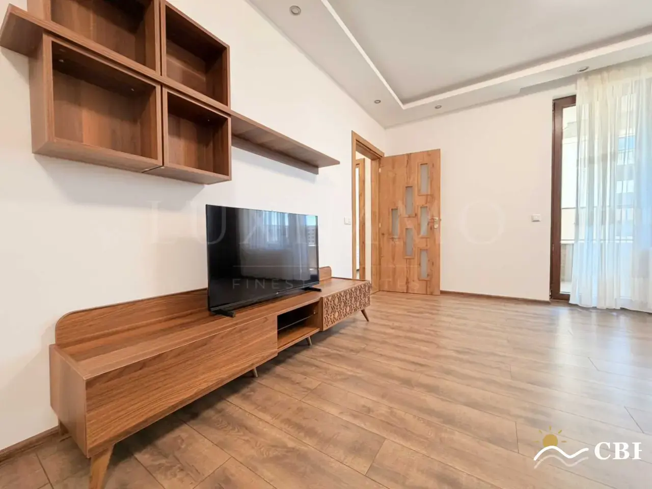 Apartment, 3-room, 100 m², in Burgas. Photo 5 of 15. Burgas, Black Sea, Bulgaria. Cheap Beach Holiday.