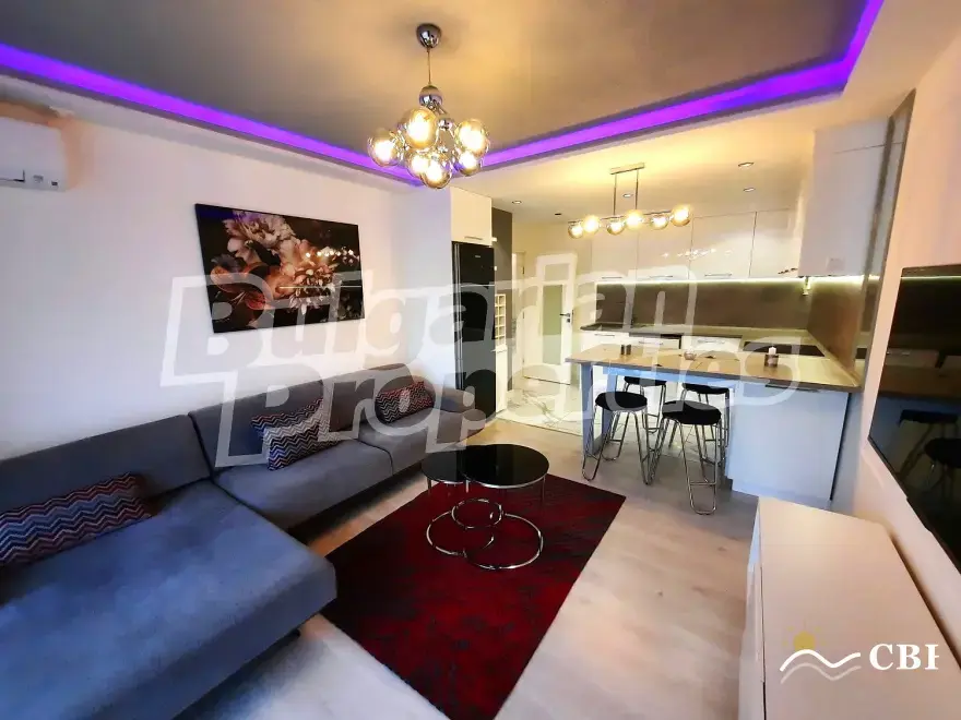 Apartment, 3-room, 66 m², in Burgas. Photo 7 of 16. Burgas, Black Sea, Bulgaria. Cheap Beach Holiday.