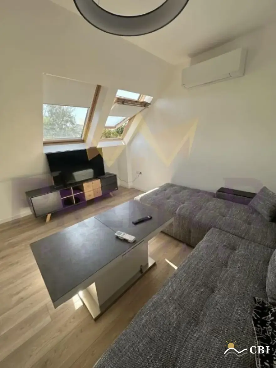 Apartment, 3-room, 115 m², in Izgrev. Photo 1 of 16. Izgrev, Black Sea, Bulgaria. Cheap Beach Holiday.