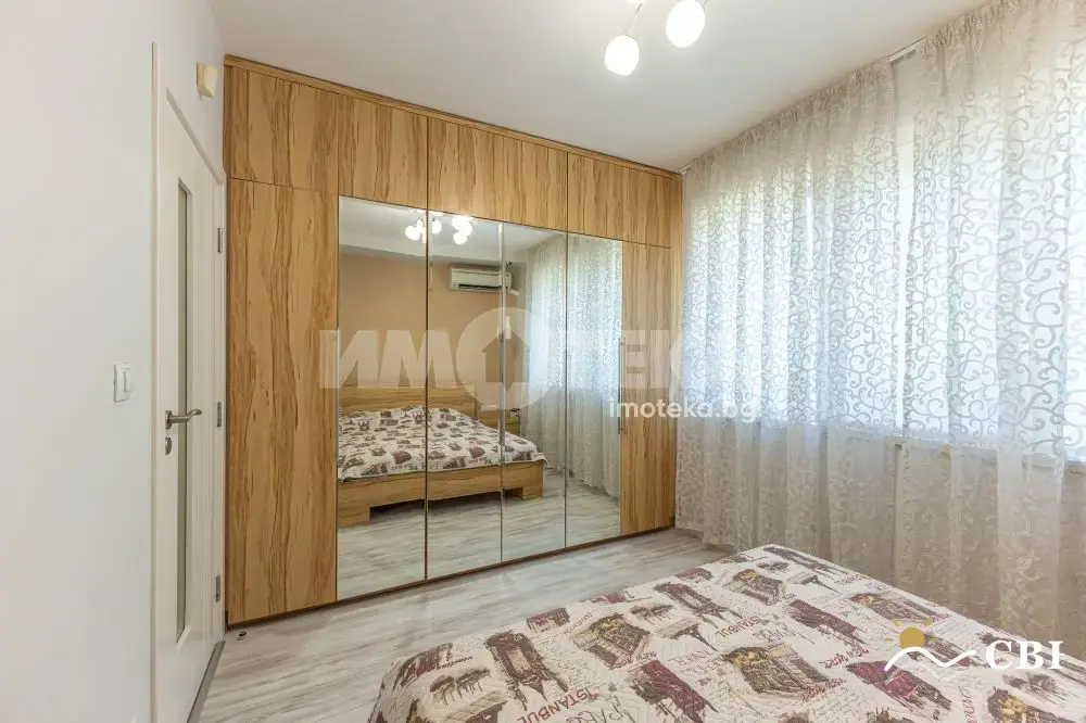 Apartment, 3-room, 90 m², in Varna. Photo 8 of 16. Varna, Black Sea, Bulgaria. Cheap Beach Holiday.