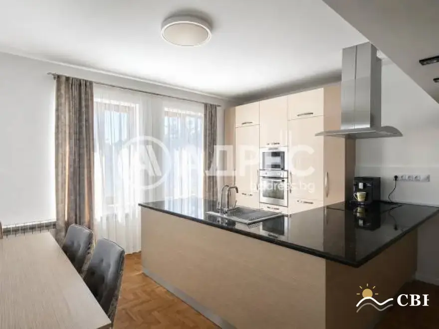 Apartment, 3-room, 115 m², in Varna. Photo 9 of 16. Varna, Black Sea, Bulgaria. Cheap Beach Holiday.
