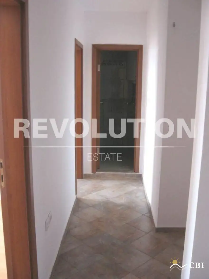 Apartment, 3-room, 80 m², in Varna. Photo 6 of 7. Varna, Black Sea, Bulgaria. Cheap Beach Holiday.