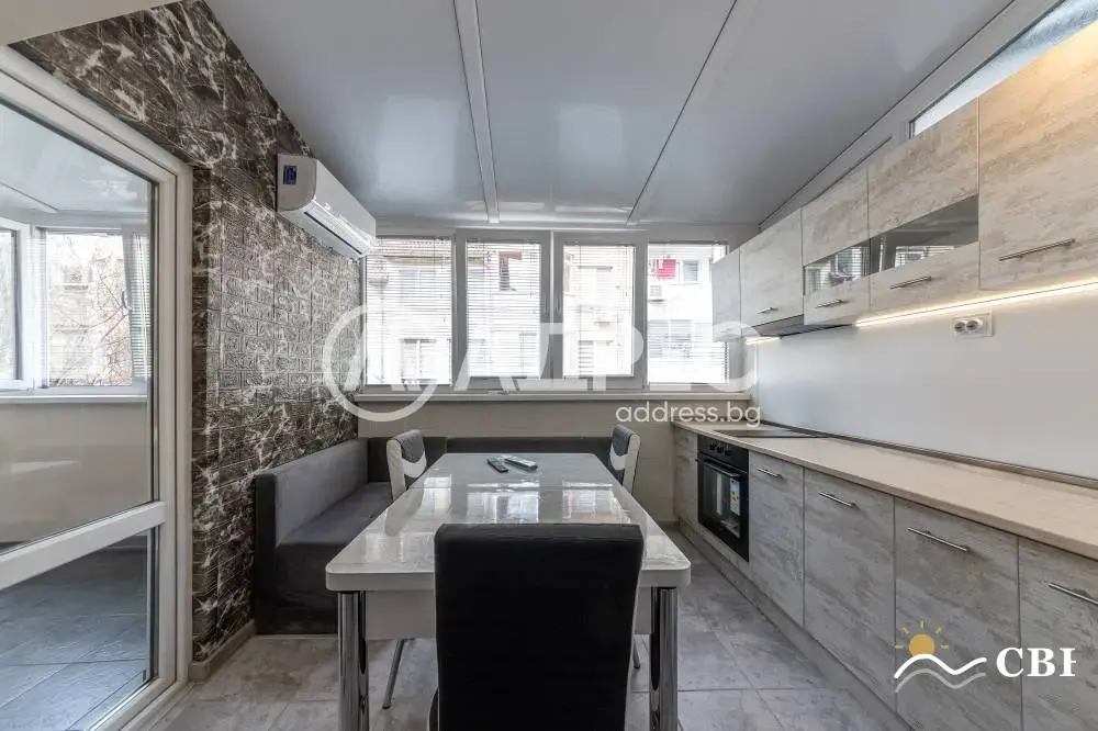 Apartment, 3-room, 80 m², in Varna. Photo 3 of 14. Varna, Black Sea, Bulgaria. Cheap Beach Holiday.