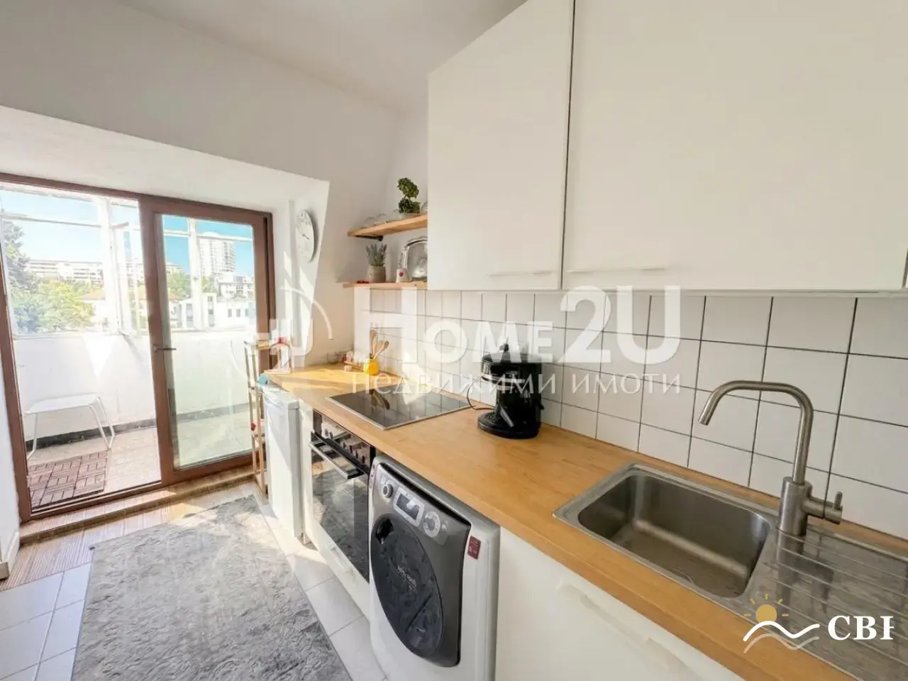 Apartment, 2-room, 60 m², in Burgas. Photo 1 of 5. Burgas, Black Sea, Bulgaria. Cheap Beach Holiday.