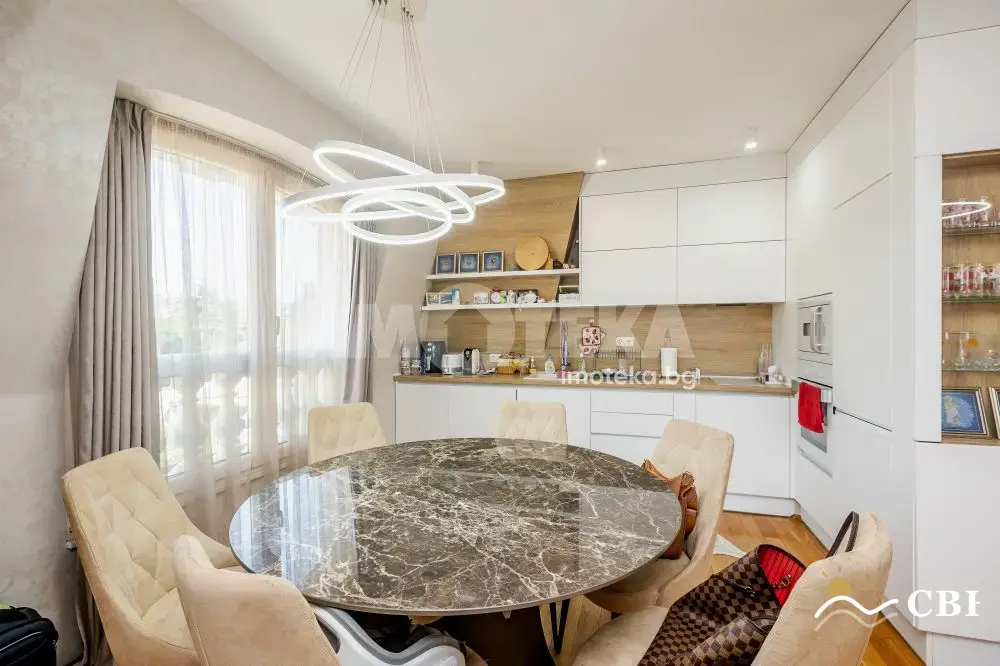Apartment, 3-room, 108 m², in Varna. Photo 2 of 16. Varna, Black Sea, Bulgaria. Cheap Beach Holiday.