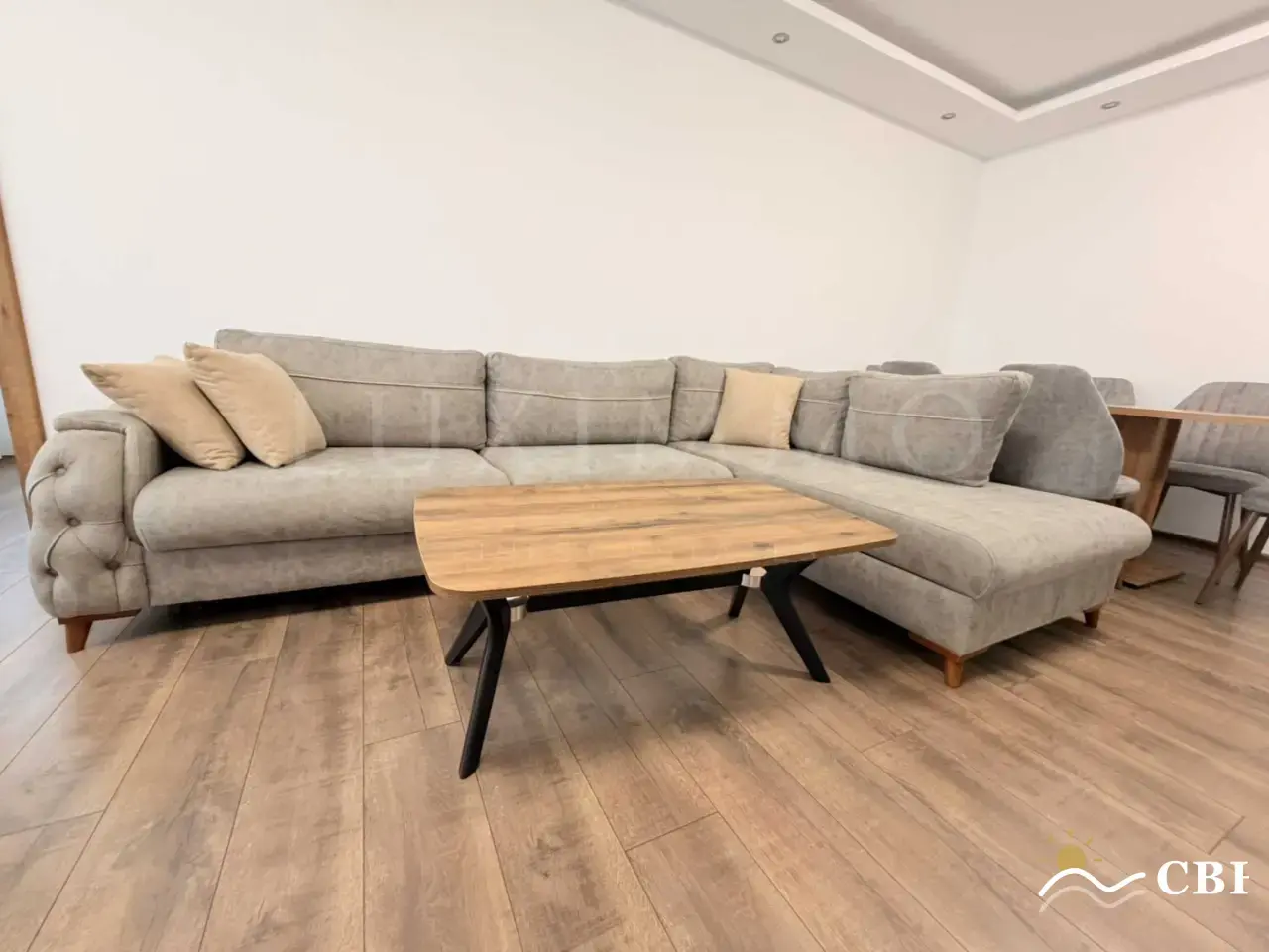 Apartment, 3-room, 100 m², in Burgas. Photo 2 of 15. Burgas, Black Sea, Bulgaria. Cheap Beach Holiday.