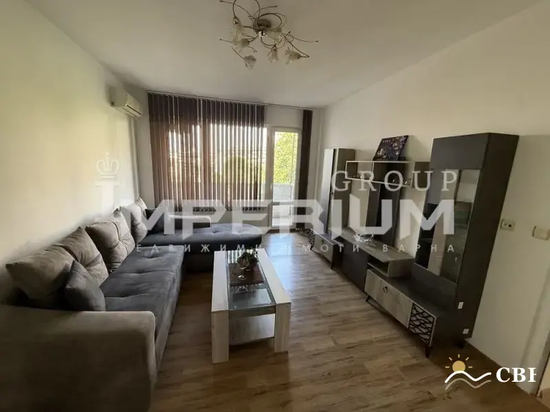 Apartment, 4-room, 25762 m², in Varna. Photo 1 of 11. Varna, Black Sea, Bulgaria. Cheap Beach Holiday.