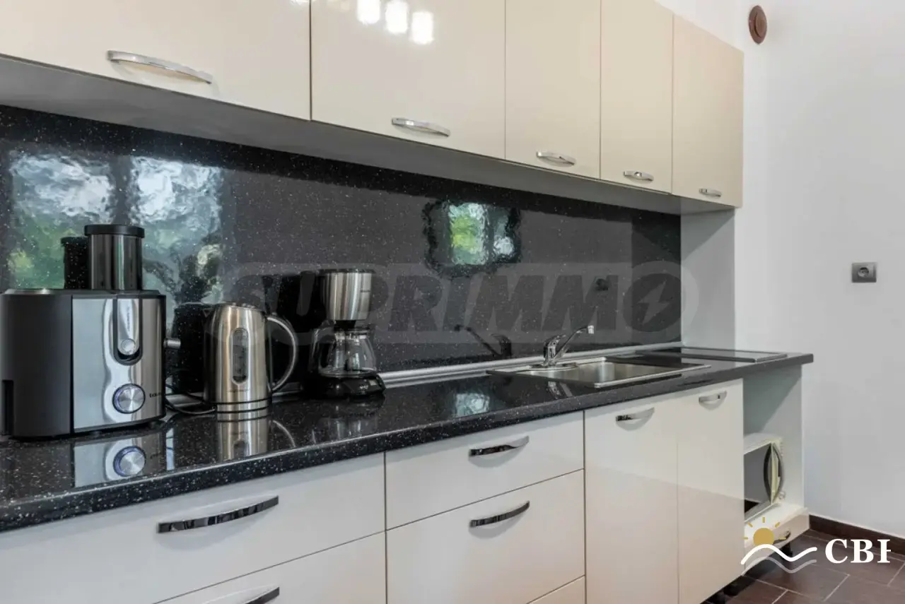 Apartment, 3-room, 110 m², in Varna. Photo 2 of 16. Varna, Black Sea, Bulgaria. Cheap Beach Holiday.