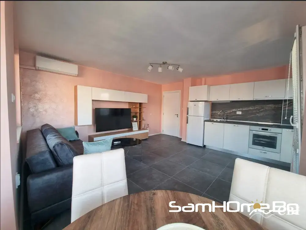 Apartment, 1-room, 65 m², in Varna. Photo 1 of 8. Varna, Black Sea, Bulgaria. Cheap Beach Holiday.