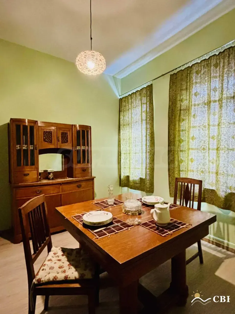Apartment, 3-room, 80 m², in Burgas. Photo 1 of 14. Burgas, Black Sea, Bulgaria. Cheap Beach Holiday.