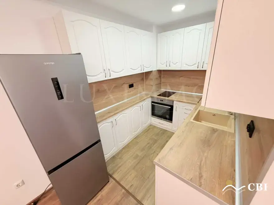 Apartment, 3-room, 100 m², in Burgas. Photo 4 of 15. Burgas, Black Sea, Bulgaria. Cheap Beach Holiday.