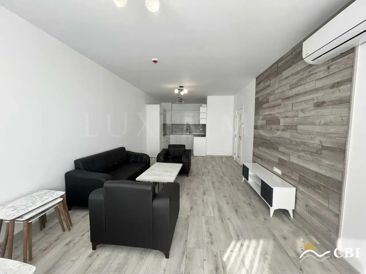 Apartment, 3-room, 132 m², in Burgas. Photo 2 of 16. Burgas, Black Sea, Bulgaria. Cheap Beach Holiday.