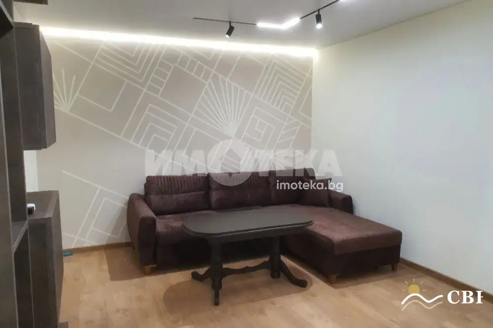 Apartment, 3-room, 60 m², in Varna. Photo 2 of 11. Varna, Black Sea, Bulgaria. Cheap Beach Holiday.