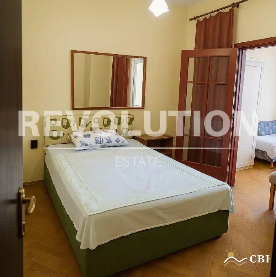 Apartment, 3-room, 92 m², in Varna. Photo 4 of 5. Varna, Black Sea, Bulgaria. Cheap Beach Holiday.