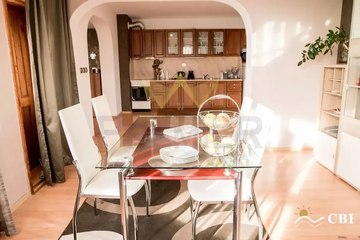 Apartment, 3-room, 200 m², in Varna. Photo 7 of 15. Varna, Black Sea, Bulgaria. Cheap Beach Holiday.