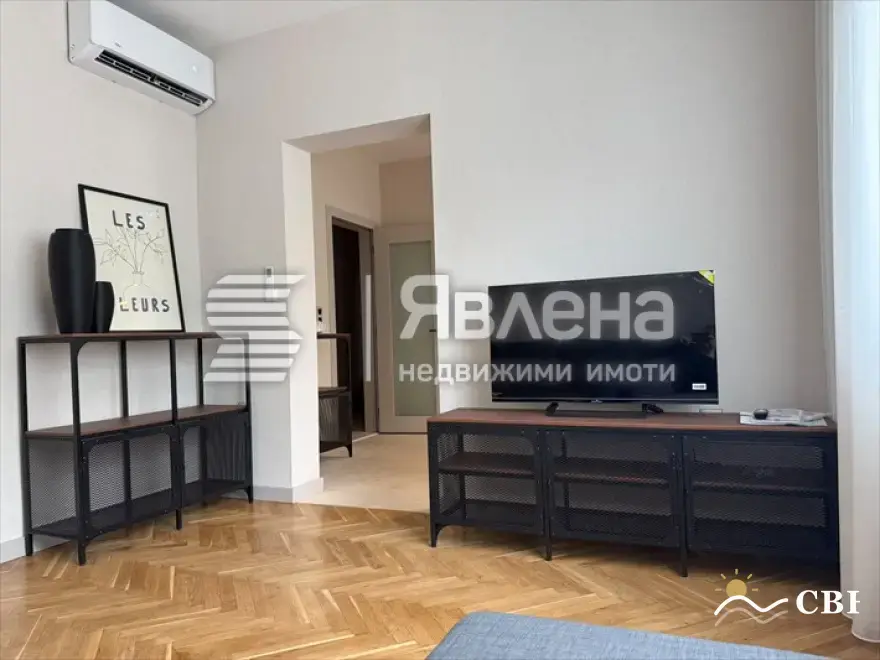 Apartment, 3-room, 95 m², in Varna. Photo 2 of 10. Varna, Black Sea, Bulgaria. Cheap Beach Holiday.