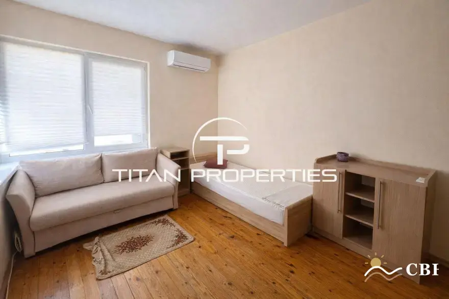 Apartment, 3-room, 98 m², in Varna. Photo 7 of 9. Varna, Black Sea, Bulgaria. Cheap Beach Holiday.