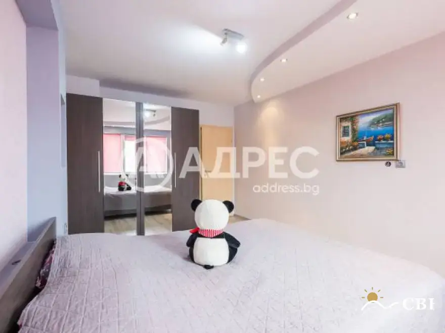 Apartment, 3-room, 105 m², in Varna. Photo 8 of 16. Varna, Black Sea, Bulgaria. Cheap Beach Holiday.