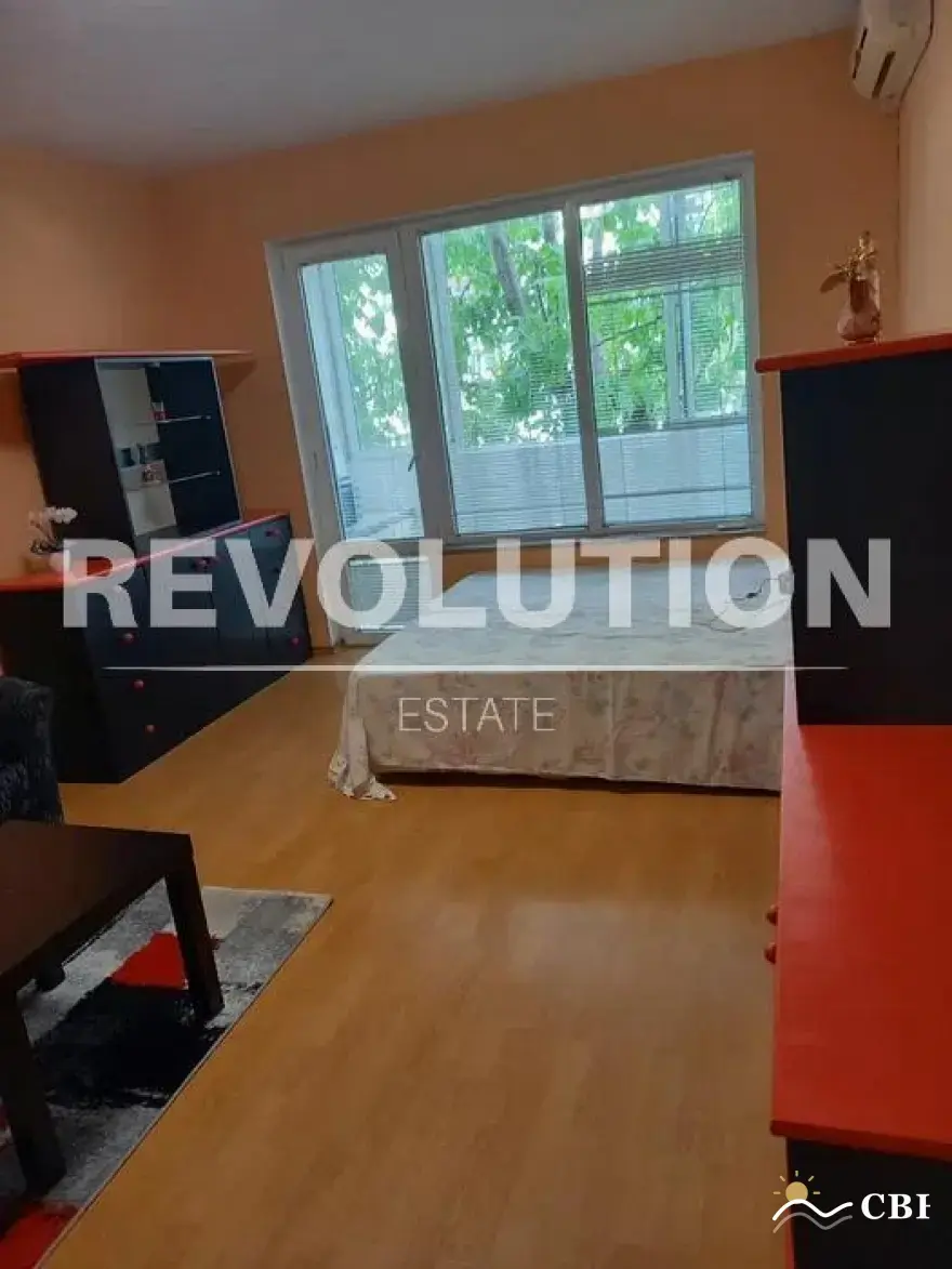 Apartment, 2-room, 60 m², in Varna. Photo 4 of 11. Varna, Black Sea, Bulgaria. Cheap Beach Holiday.