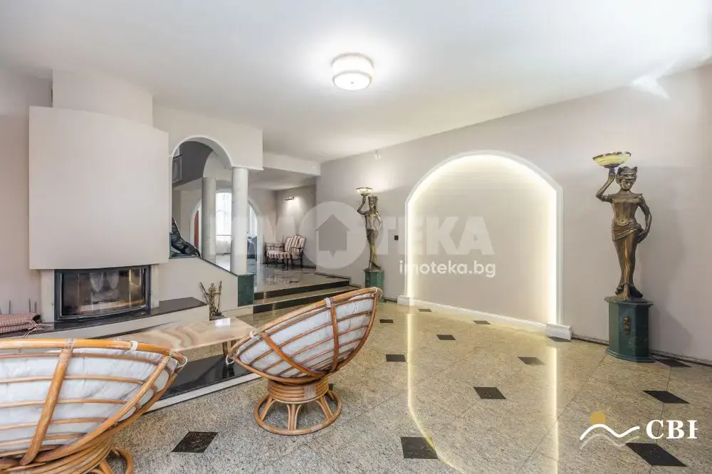 House, 1-room, 1016 m², in Varna. Photo 3 of 15. Varna, Black Sea, Bulgaria. Cheap Beach Holiday.