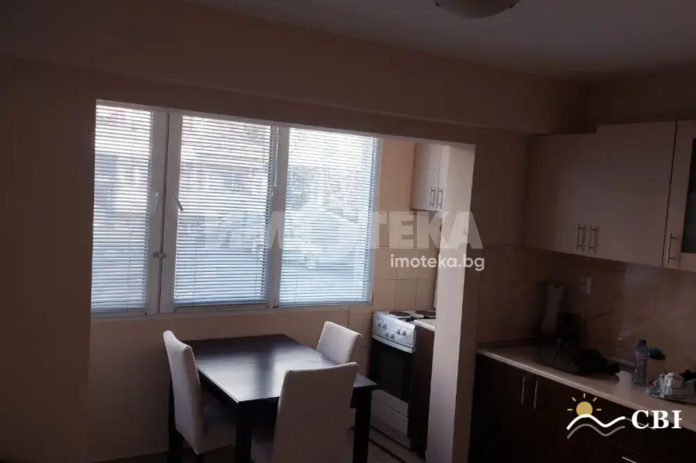 Apartment, 3-room, 96 m², in Burgas. Photo 6 of 11. Burgas, Black Sea, Bulgaria. Cheap Beach Holiday.