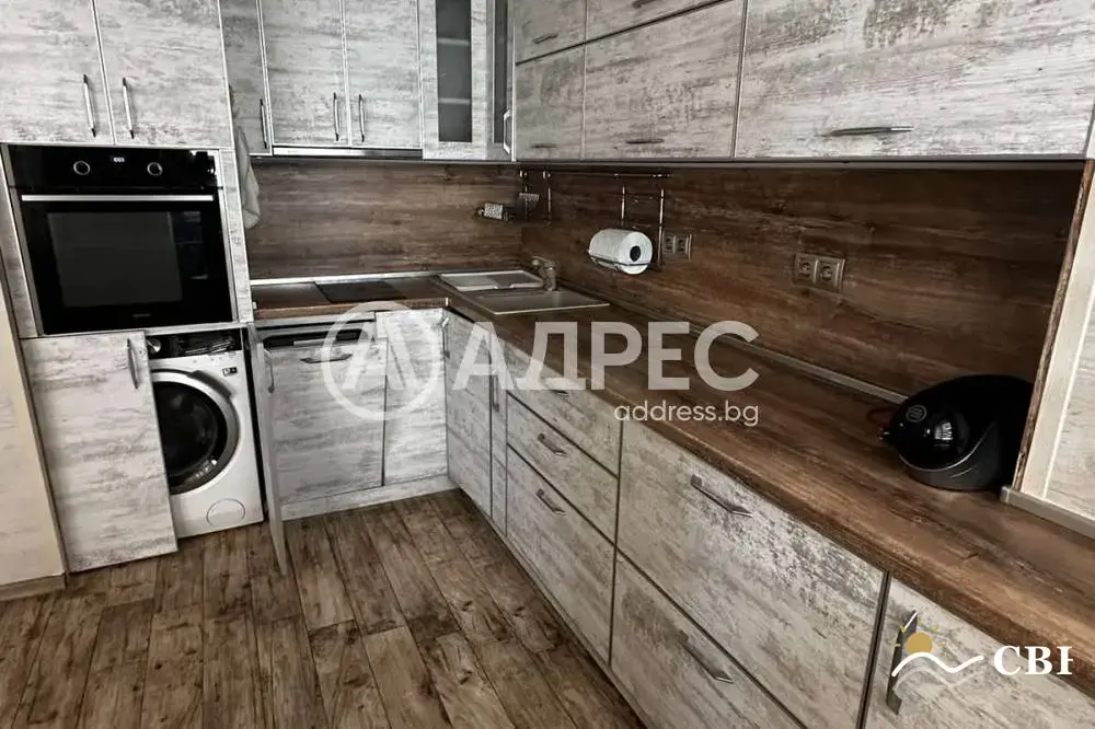 Apartment, 2-room, 70 m², in Burgas. Photo 5 of 10. Burgas, Black Sea, Bulgaria. Cheap Beach Holiday.