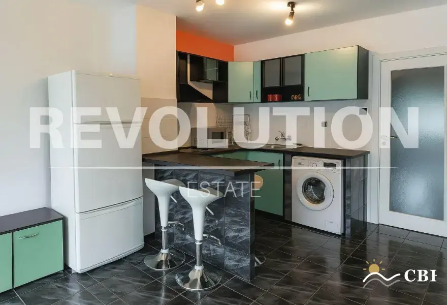 Apartment, 3-room, 95 m², in Varna. Photo 1 of 6. Varna, Black Sea, Bulgaria. Cheap Beach Holiday.