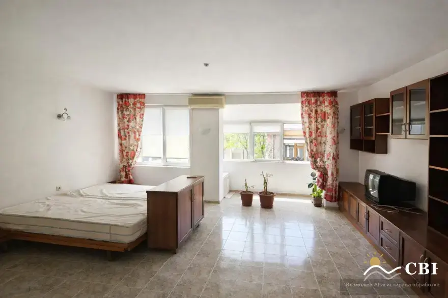 Apartment, 3-room, 80 m², in Varna. Photo 3 of 5. Varna, Black Sea, Bulgaria. Cheap Beach Holiday.
