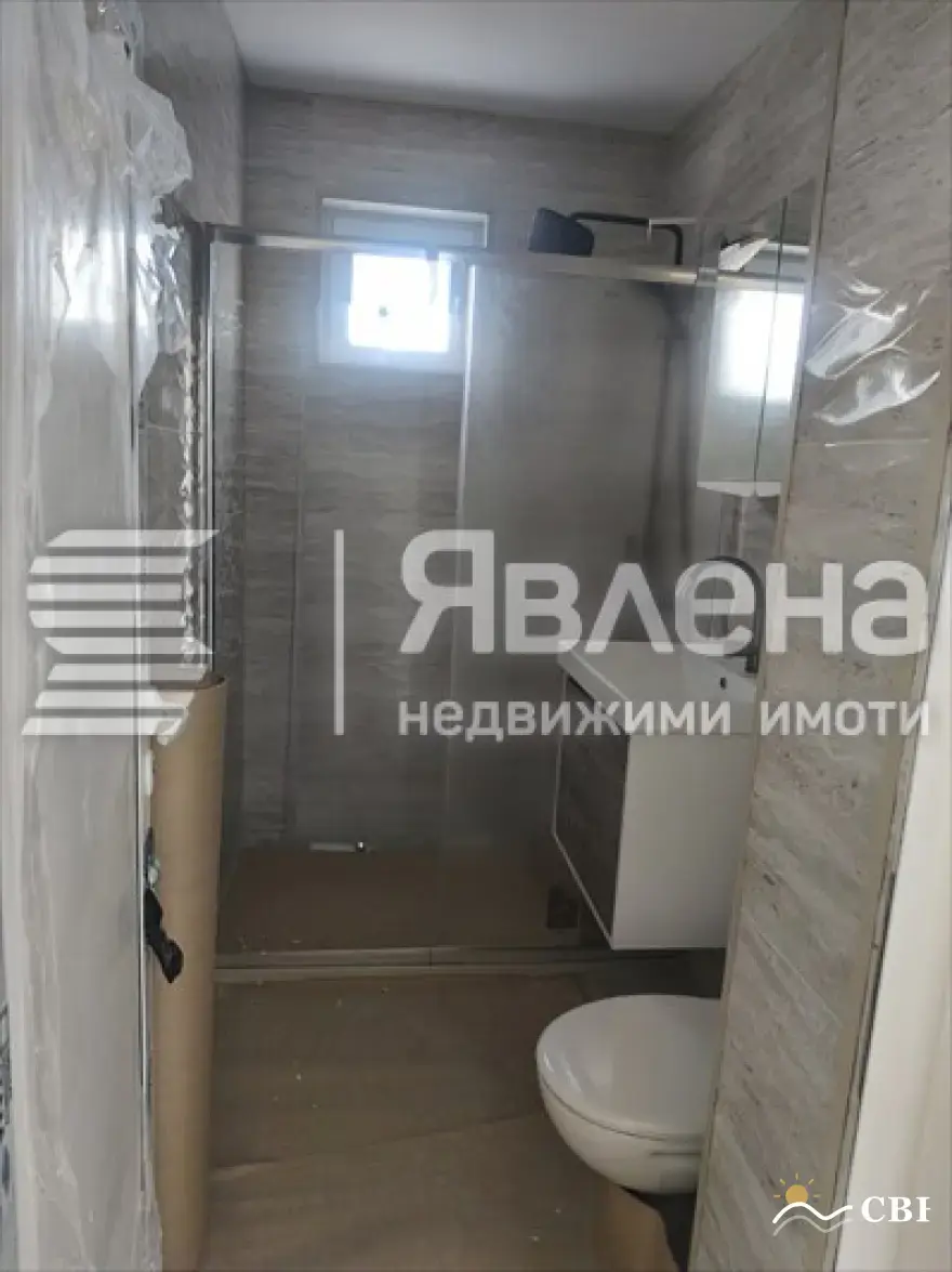 Apartment, 2-room, 64 m², in Burgas. Photo 2 of 7. Burgas, Black Sea, Bulgaria. Cheap Beach Holiday.