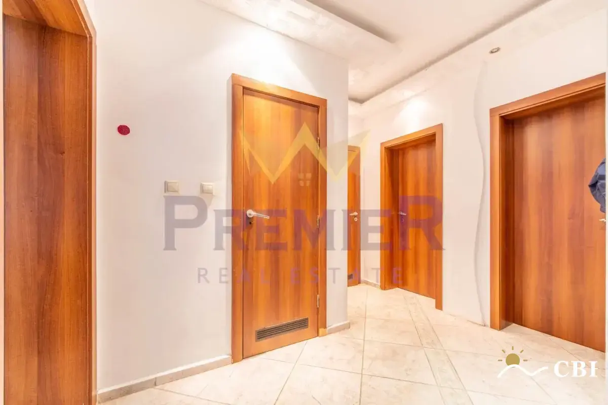 Apartment, 3-room, 112 m², in Varna. Photo 5 of 8. Varna, Black Sea, Bulgaria. Cheap Beach Holiday.