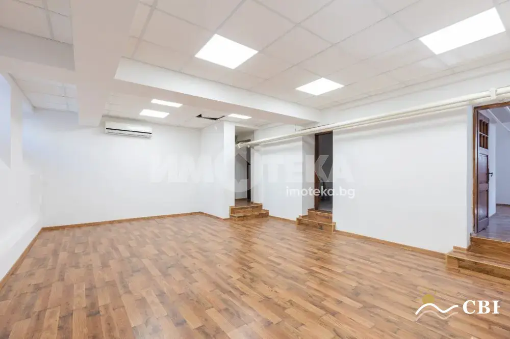 House, 1-room, 1029 m², in Varna. Photo 8 of 13. Varna, Black Sea, Bulgaria. Cheap Beach Holiday.