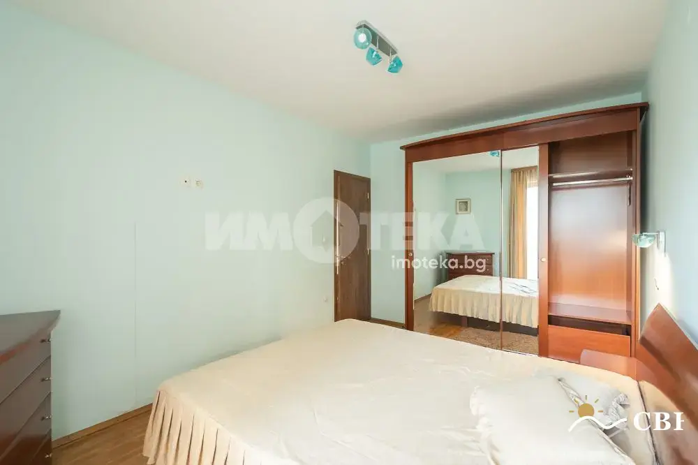 Apartment, 3-room, 130 m², in Varna. Photo 9 of 13. Varna, Black Sea, Bulgaria. Cheap Beach Holiday.