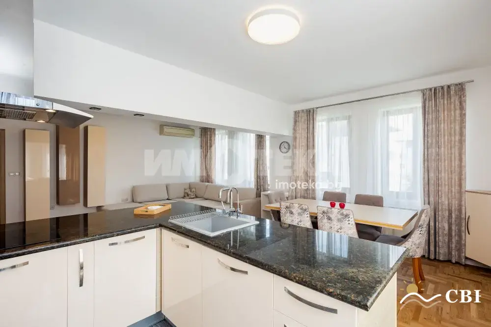 Apartment, 3-room, 115 m², in Varna. Photo 2 of 16. Varna, Black Sea, Bulgaria. Cheap Beach Holiday.