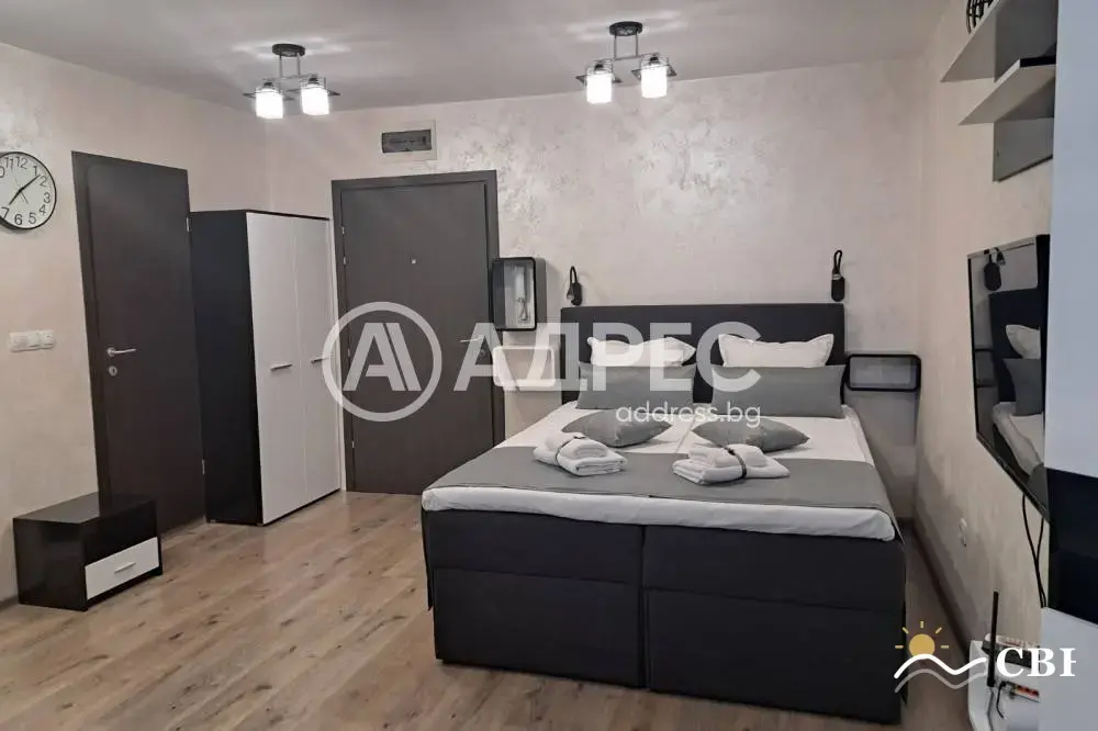 Apartment, 2-room, 55 m², in Burgas. Photo 1 of 11. Burgas, Black Sea, Bulgaria. Cheap Beach Holiday.