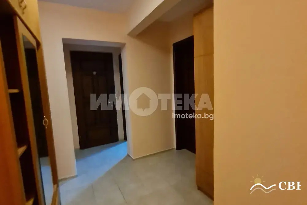 Apartment, 3-room, 120 m², in Varna. Photo 6 of 10. Varna, Black Sea, Bulgaria. Cheap Beach Holiday.