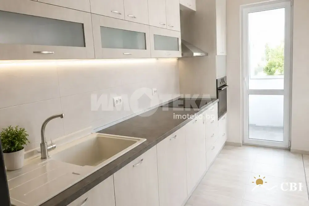 Apartment, 3-room, 100 m², in Varna. Photo 3 of 9. Varna, Black Sea, Bulgaria. Cheap Beach Holiday.