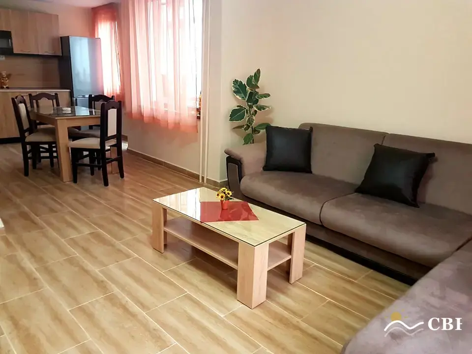 Apartment, 1-room, 111.0 m², in Burgas. Photo 2 of 11. Burgas, Black Sea, Bulgaria. Cheap Beach Holiday.
