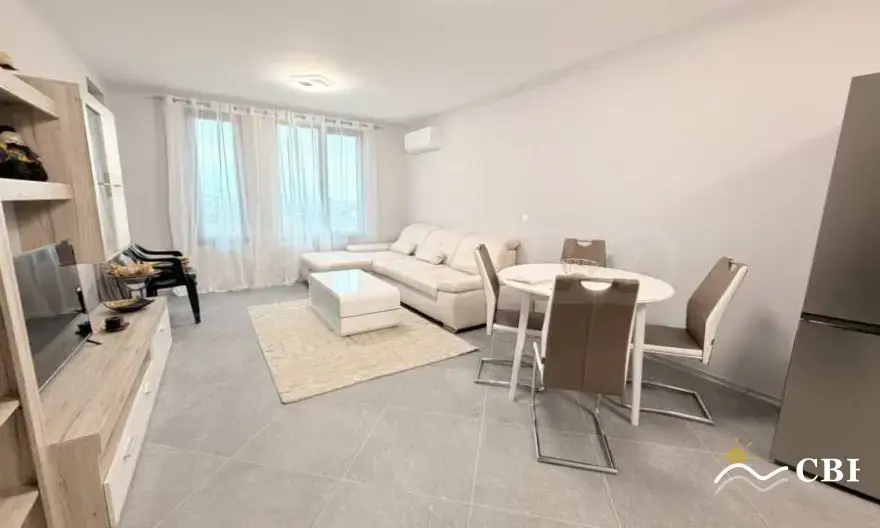 Apartment, 2-room, 75 m², in Burgas. Photo 1 of 16. Burgas, Black Sea, Bulgaria. Cheap Beach Holiday.