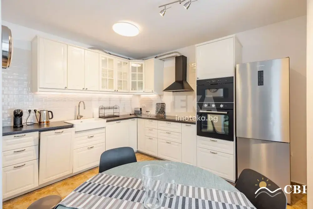 Apartment, 3-room, 110 m², in Varna. Photo 2 of 16. Varna, Black Sea, Bulgaria. Cheap Beach Holiday.