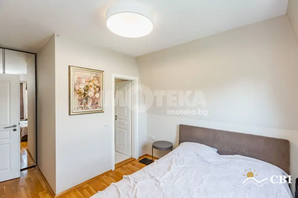 Apartment, 3-room, 108 m², in Varna. Photo 8 of 16. Varna, Black Sea, Bulgaria. Cheap Beach Holiday.