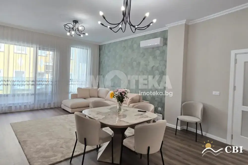 Apartment, 3-room, 150 m², in Varna. Photo 1 of 16. Varna, Black Sea, Bulgaria. Cheap Beach Holiday.