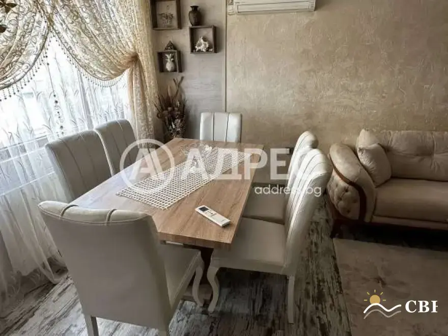 Apartment, 2-room, 70 m², in Burgas. Photo 5 of 11. Burgas, Black Sea, Bulgaria. Cheap Beach Holiday.