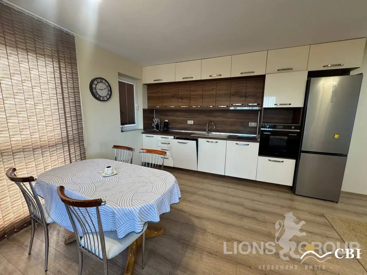 Apartment, 2-room, 80 m², in Izgrev. Photo 1 of 11. Izgrev, Black Sea, Bulgaria. Cheap Beach Holiday.