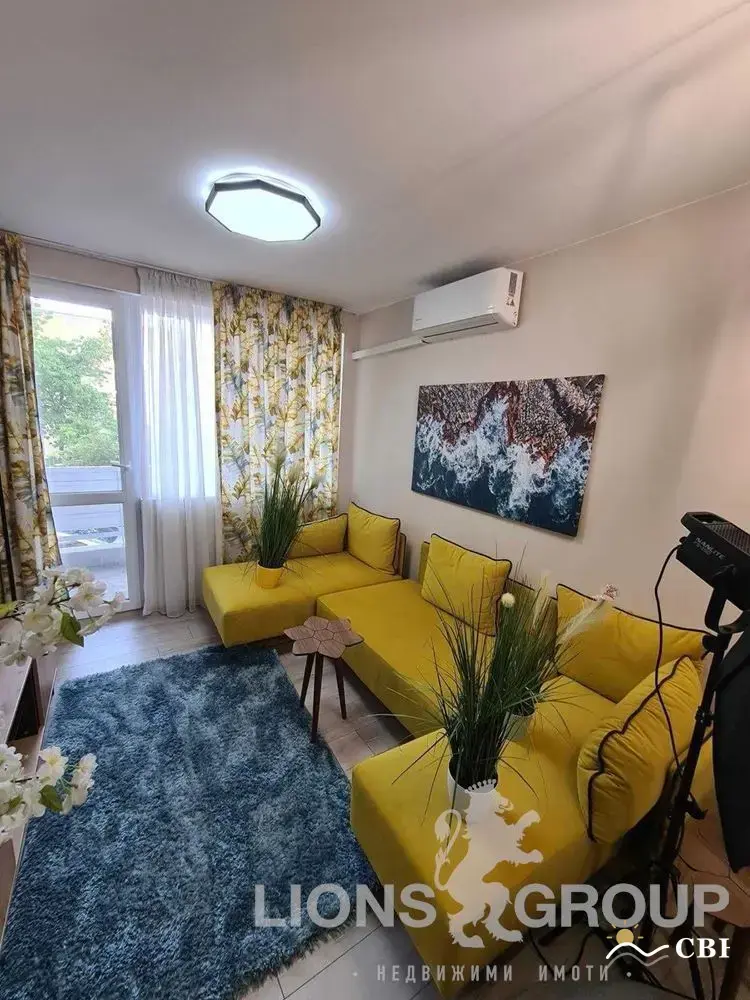 Apartment, 1-room, 110 m², in Varna. Photo 1 of 12. Varna, Black Sea, Bulgaria. Cheap Beach Holiday.